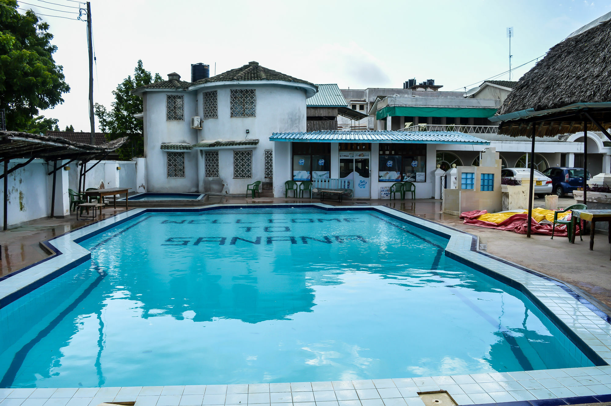 Sanana Conference Center And Holiday Resort Mombasa Kültér fotó