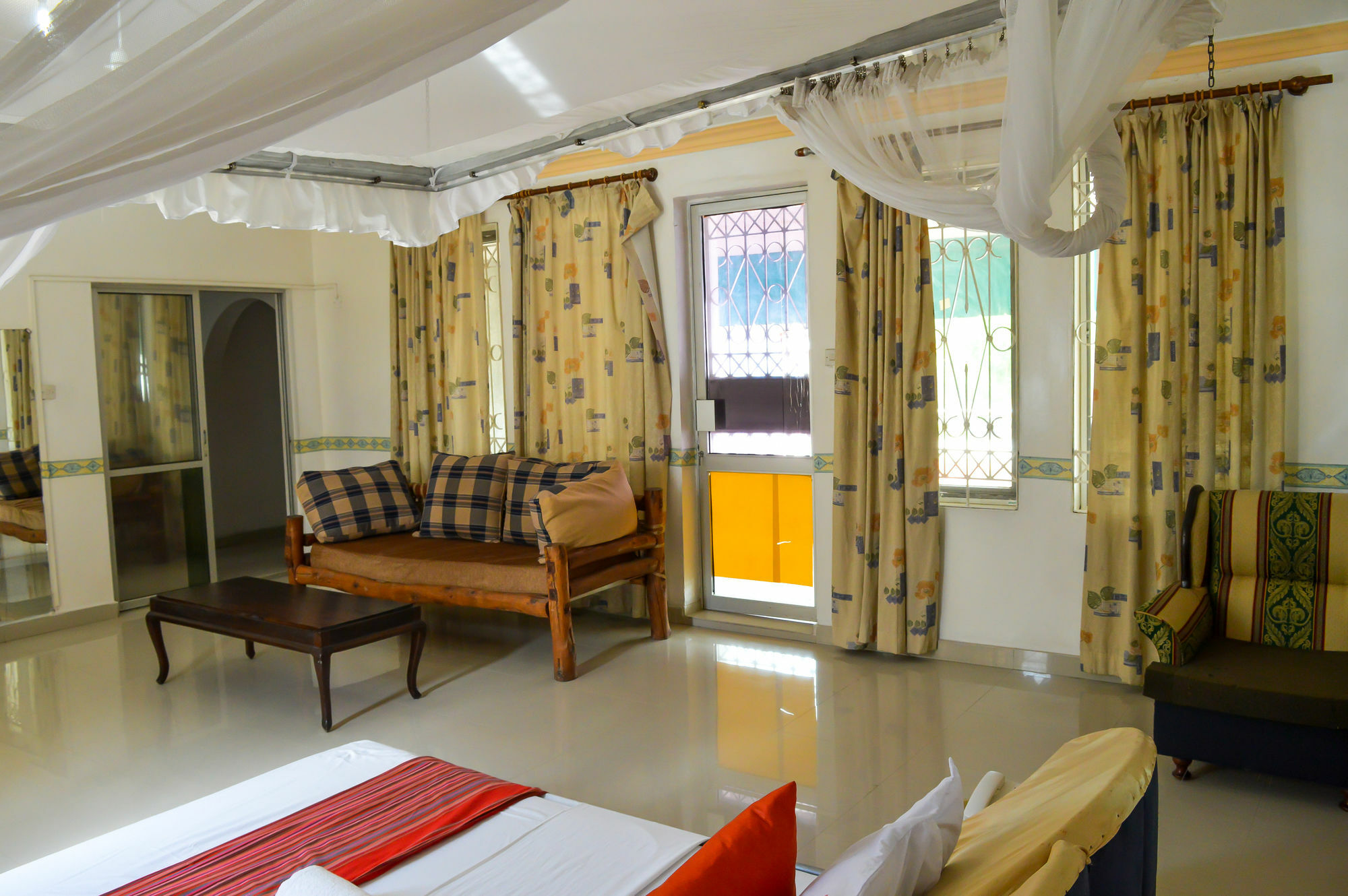 Sanana Conference Center And Holiday Resort Mombasa Kültér fotó